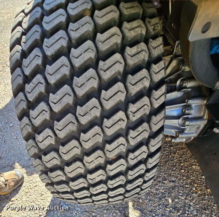 image for item MI9464 2017 Kubota ZD1211L  ZTR lawn mower