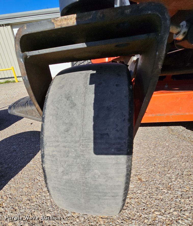 image for item MI9464 2017 Kubota ZD1211L  ZTR lawn mower