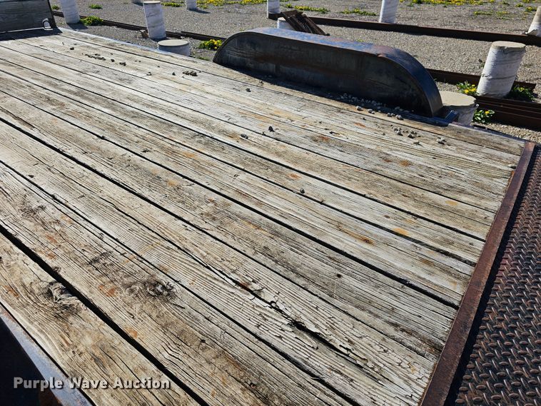 image for item MI9465 1993 Starlite 82185CR  utility trailer