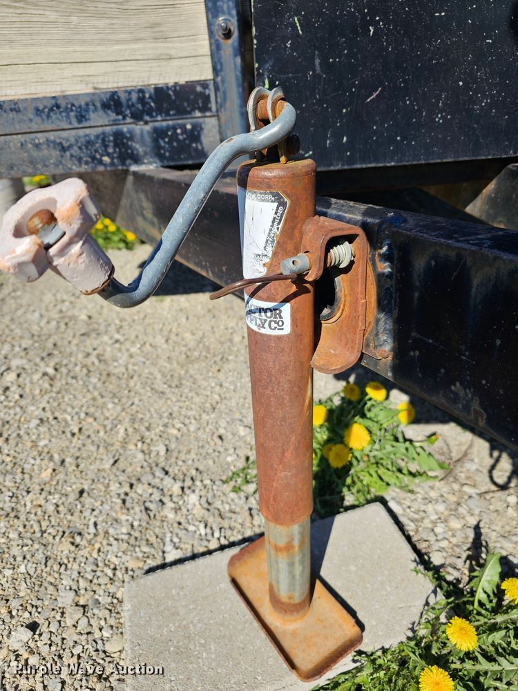 image for item MI9465 1993 Starlite 82185CR  utility trailer