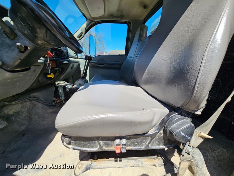 image for item MI9466 2010 Ford F650 Super Duty  hook lift truck