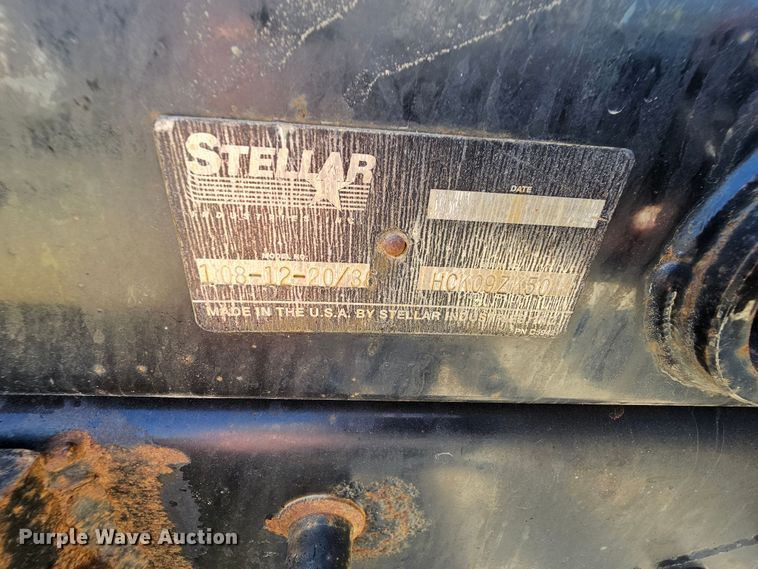 image for item MI9466 2010 Ford F650 Super Duty  hook lift truck