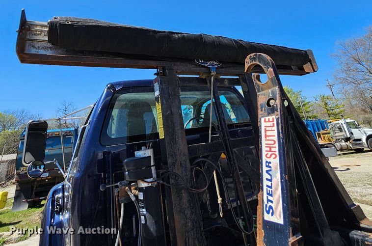 image for item MI9466 2010 Ford F650 Super Duty  hook lift truck