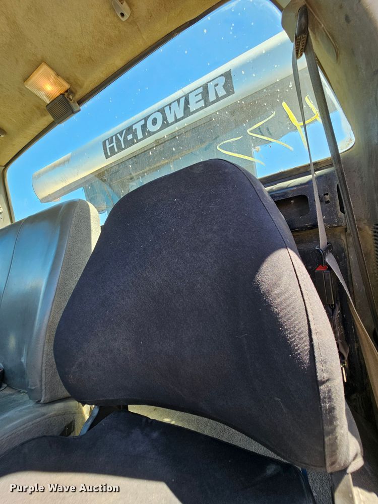 image for item MI9467 2007 Ford F650 Super Duty  hook lift truck