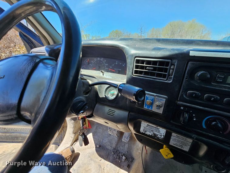 image for item MI9467 2007 Ford F650 Super Duty  hook lift truck