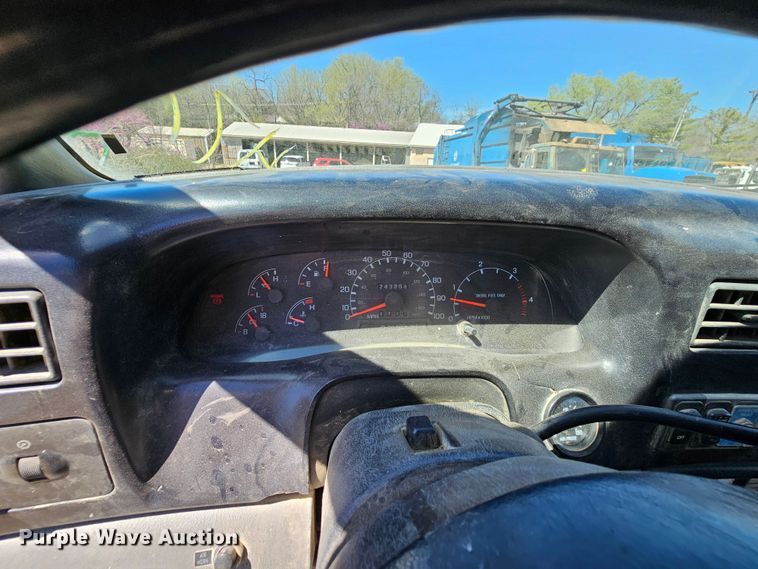 image for item MI9467 2007 Ford F650 Super Duty  hook lift truck