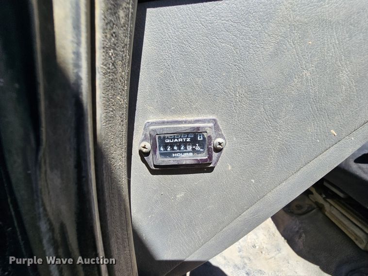image for item MI9467 2007 Ford F650 Super Duty  hook lift truck
