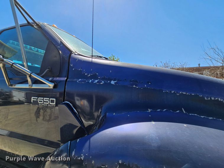image for item MI9467 2007 Ford F650 Super Duty  hook lift truck