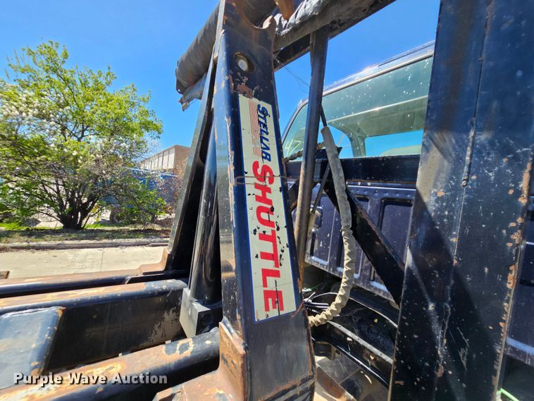 image for item MI9467 2007 Ford F650 Super Duty  hook lift truck