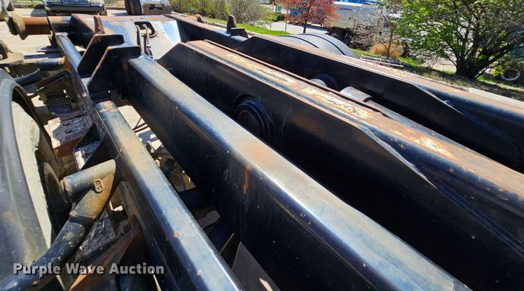 image for item MI9467 2007 Ford F650 Super Duty  hook lift truck