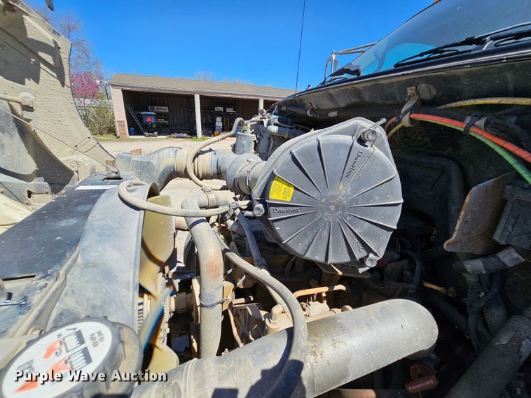 image for item MI9467 2007 Ford F650 Super Duty  hook lift truck