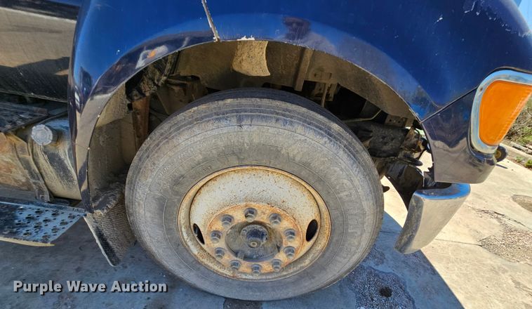 image for item MI9467 2007 Ford F650 Super Duty  hook lift truck