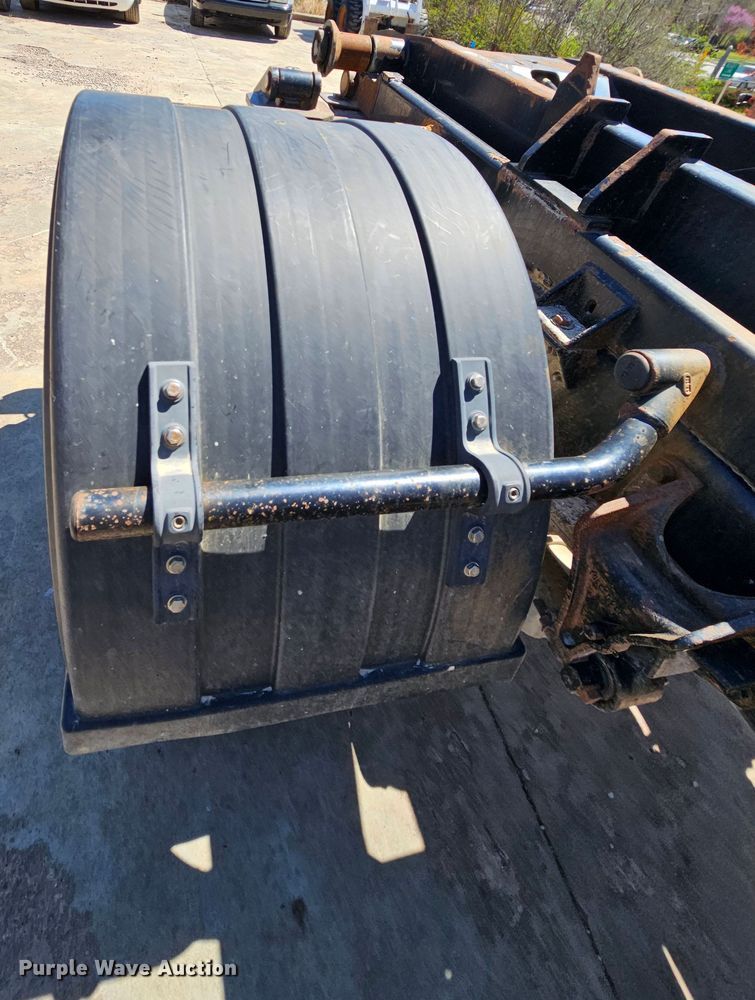 image for item MI9467 2007 Ford F650 Super Duty  hook lift truck