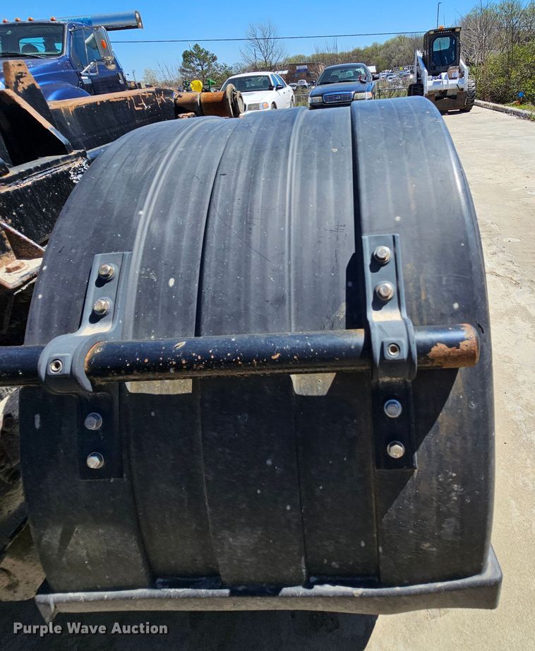 image for item MI9467 2007 Ford F650 Super Duty  hook lift truck