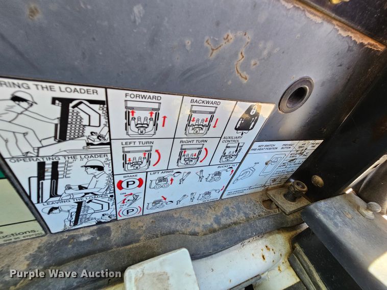 image for item MI9469 1996 Bobcat 853  skid steer loader