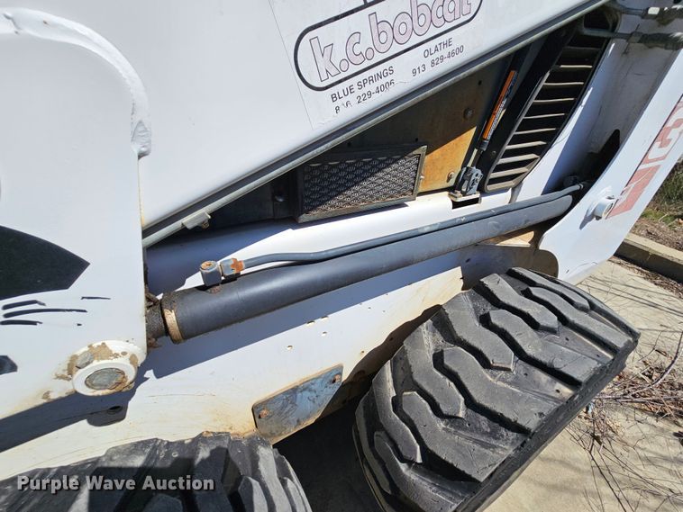 image for item MI9469 1996 Bobcat 853  skid steer loader