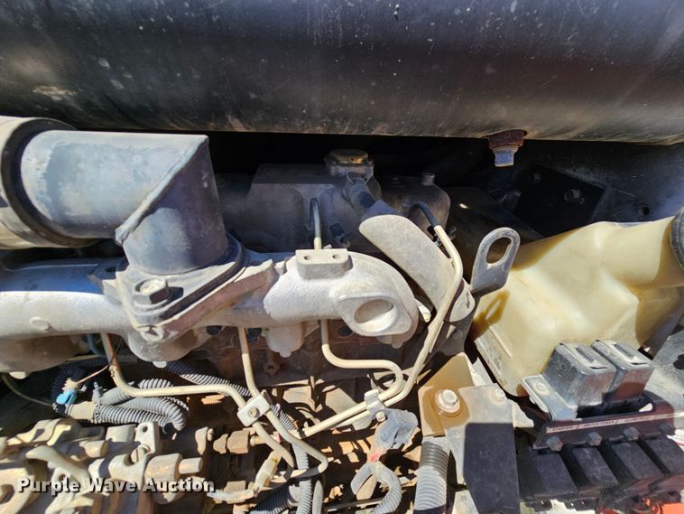 image for item MI9469 1996 Bobcat 853  skid steer loader