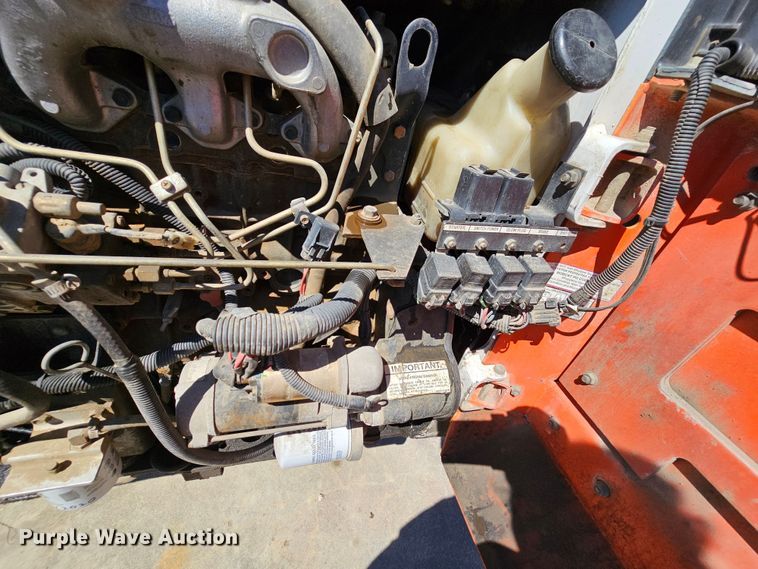 image for item MI9469 1996 Bobcat 853  skid steer loader