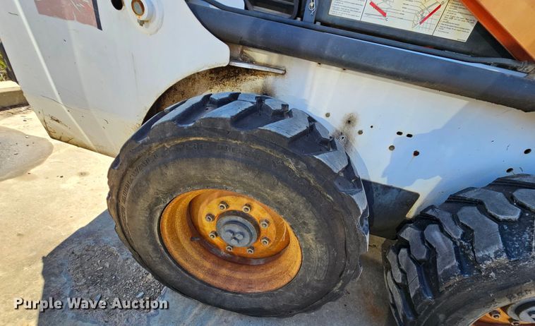 image for item MI9469 1996 Bobcat 853  skid steer loader