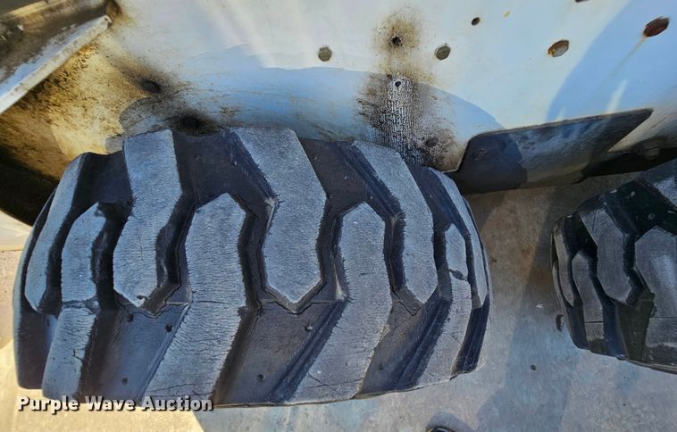 image for item MI9469 1996 Bobcat 853  skid steer loader