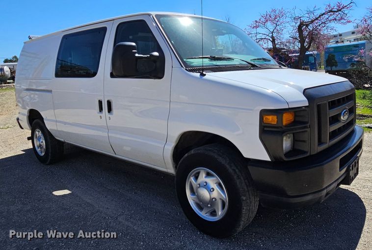 image for item MI9470 2011 Ford E250  animal control van