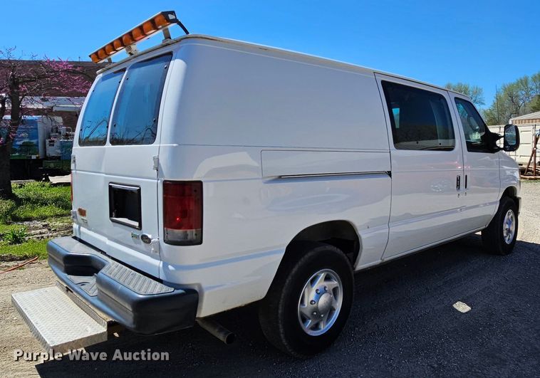 image for item MI9470 2011 Ford E250  animal control van