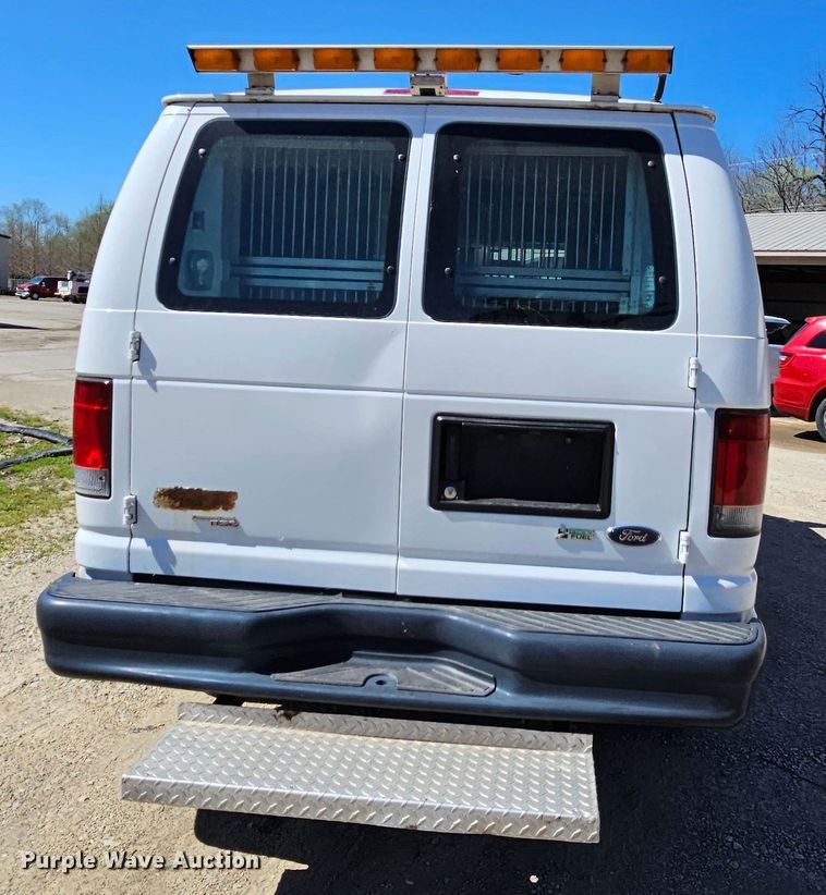 image for item MI9470 2011 Ford E250  animal control van