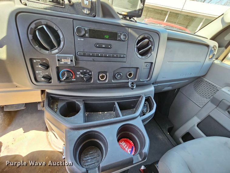 image for item MI9470 2011 Ford E250  animal control van