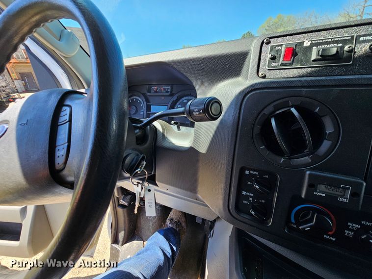 image for item MI9470 2011 Ford E250  animal control van