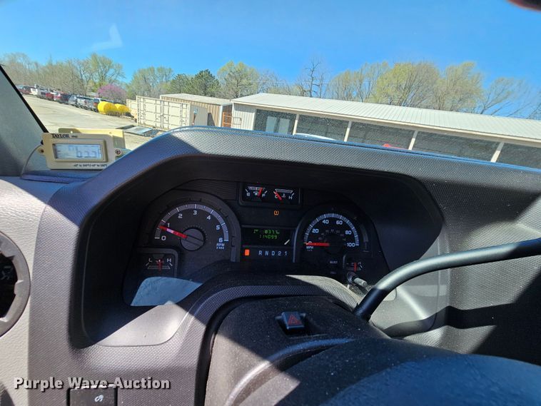 image for item MI9470 2011 Ford E250  animal control van