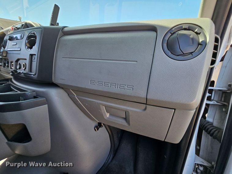 image for item MI9470 2011 Ford E250  animal control van