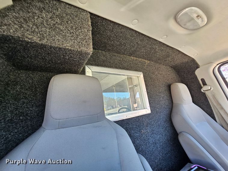 image for item MI9470 2011 Ford E250  animal control van