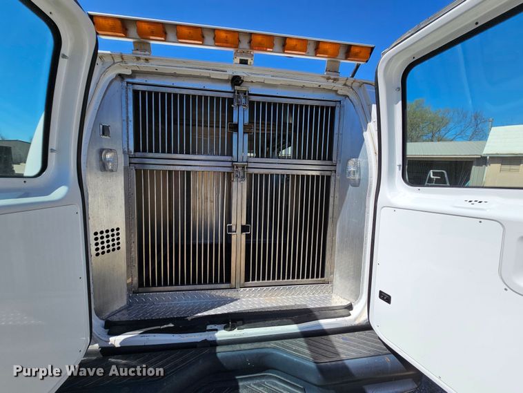 image for item MI9470 2011 Ford E250  animal control van
