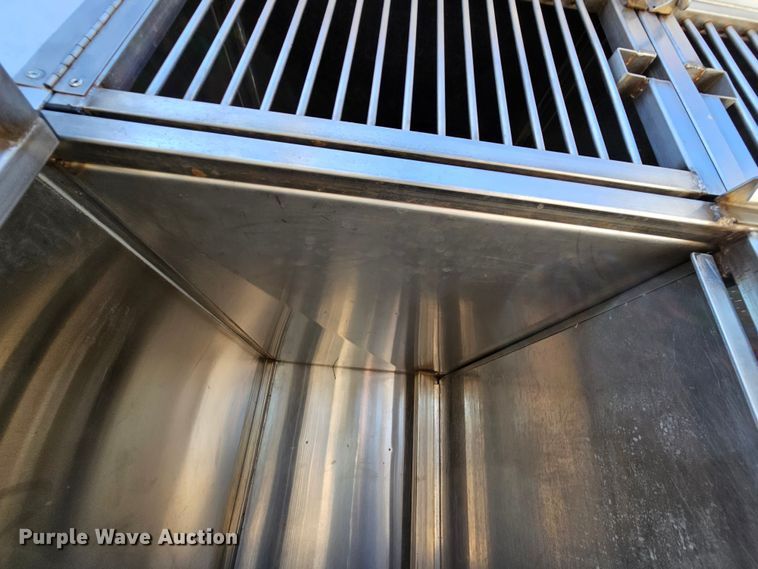 image for item MI9470 2011 Ford E250  animal control van