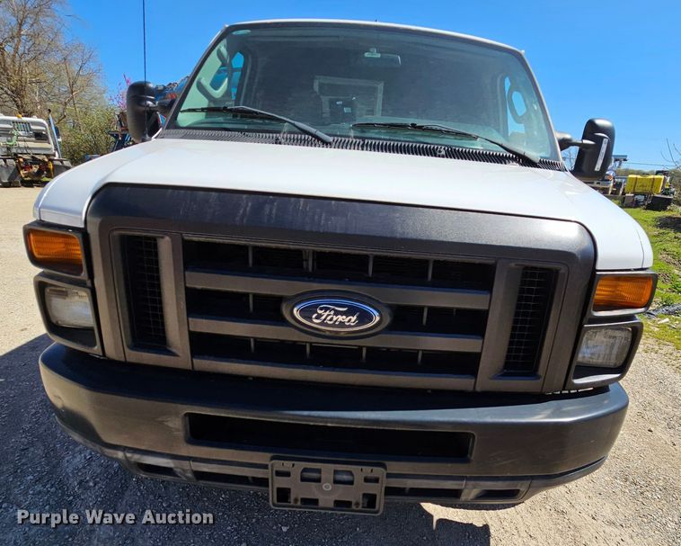 image for item MI9470 2011 Ford E250  animal control van