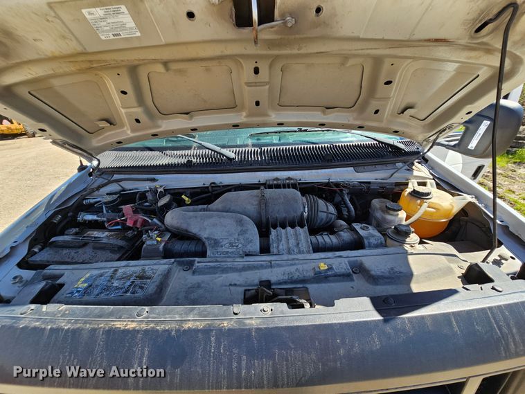 image for item MI9470 2011 Ford E250  animal control van