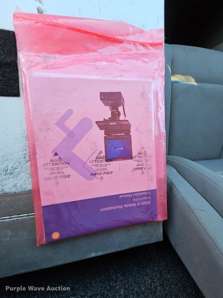 image for item MI9470 2011 Ford E250  animal control van