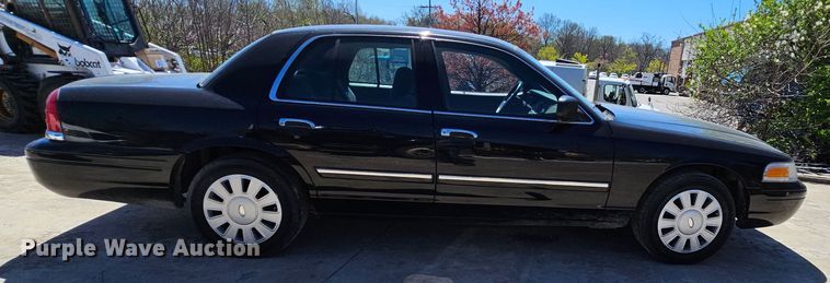 image for item MI9472 2009 Ford Crown Victoria Police Interceptor