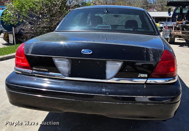 image for item MI9472 2009 Ford Crown Victoria Police Interceptor