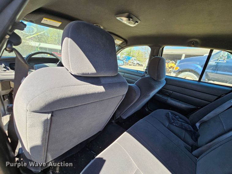 image for item MI9472 2009 Ford Crown Victoria Police Interceptor