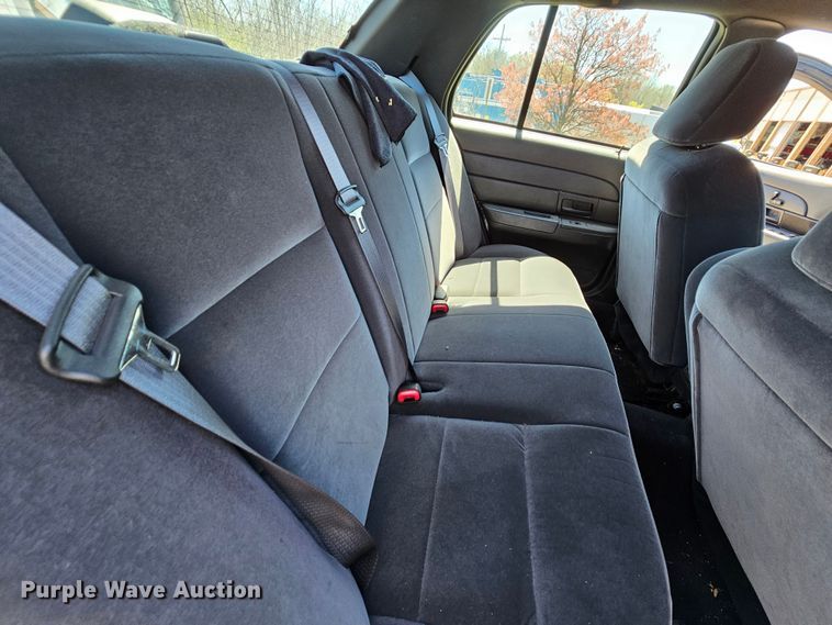 image for item MI9472 2009 Ford Crown Victoria Police Interceptor