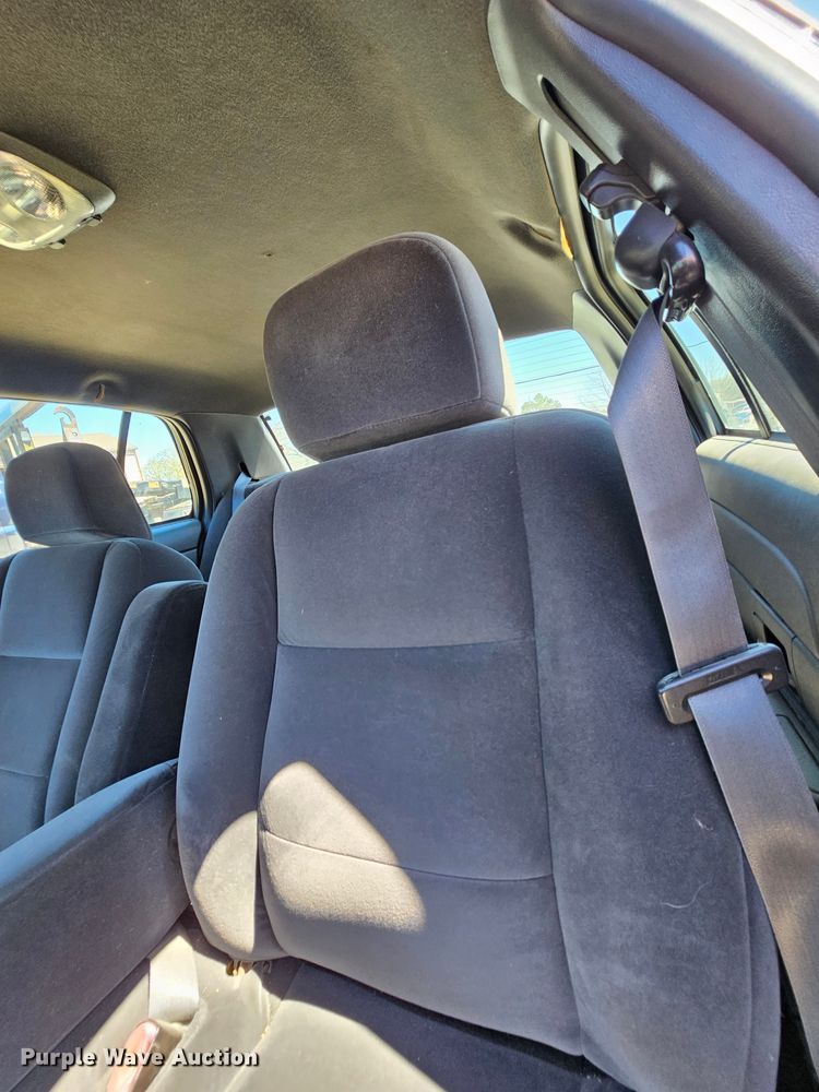 image for item MI9472 2009 Ford Crown Victoria Police Interceptor