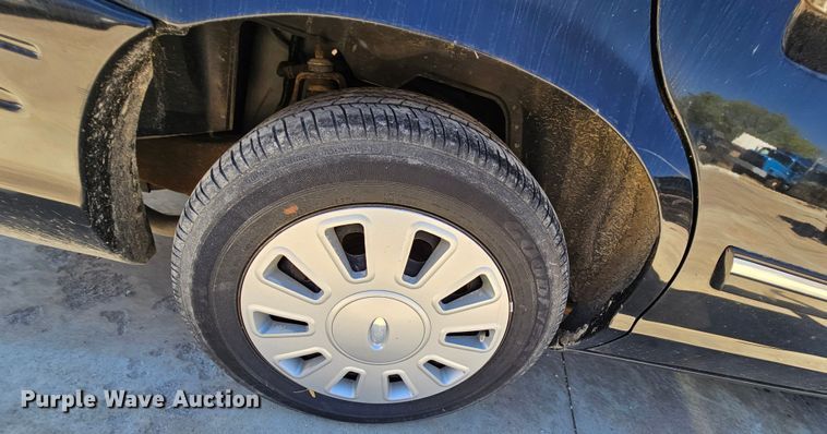 image for item MI9472 2009 Ford Crown Victoria Police Interceptor