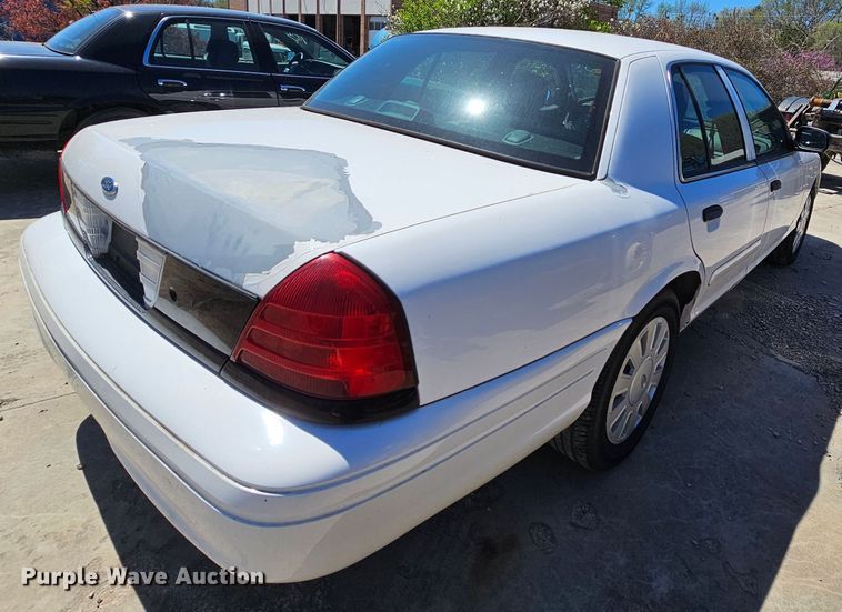 image for item MI9473 2008 Ford Crown Victoria Police Interceptor