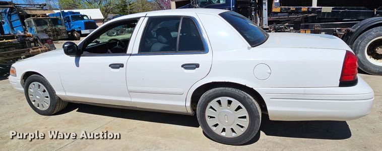 image for item MI9473 2008 Ford Crown Victoria Police Interceptor