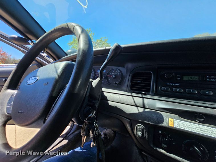 image for item MI9473 2008 Ford Crown Victoria Police Interceptor