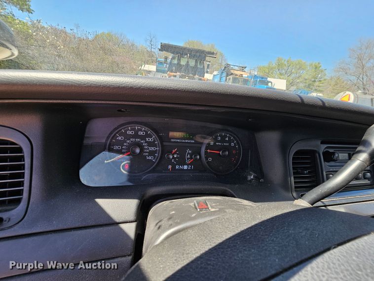 image for item MI9473 2008 Ford Crown Victoria Police Interceptor