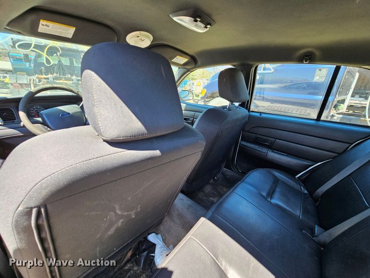 image for item MI9473 2008 Ford Crown Victoria Police Interceptor