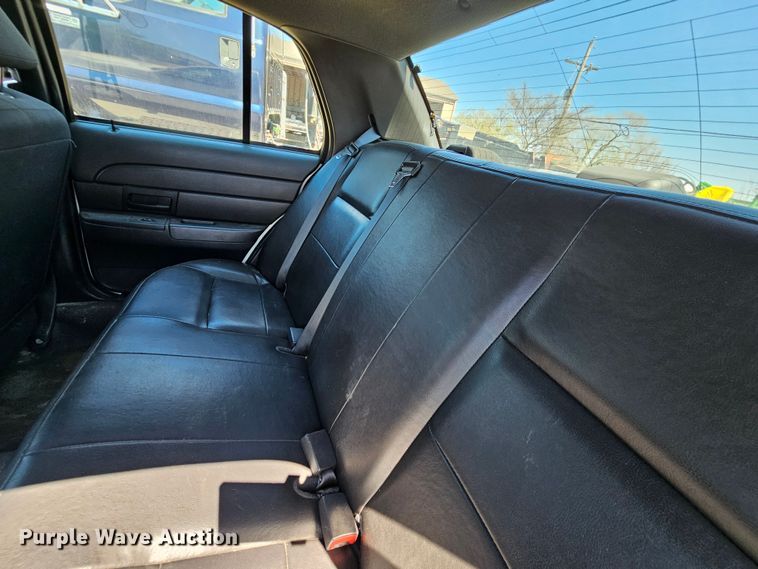 image for item MI9473 2008 Ford Crown Victoria Police Interceptor