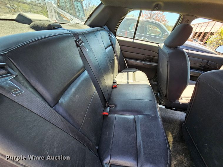 image for item MI9473 2008 Ford Crown Victoria Police Interceptor